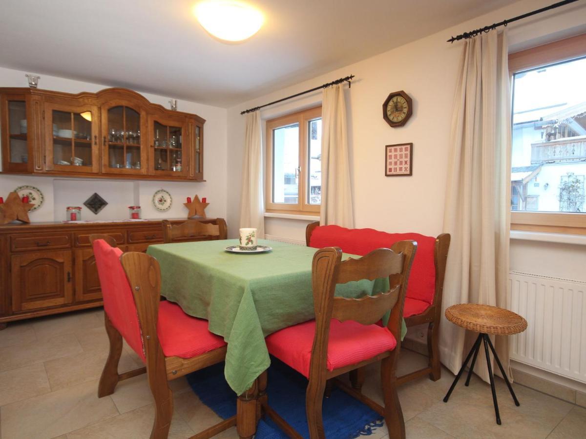 Apartment Near The Hahnenkamm Cable Car Kitzbühel Eksteriør bilde