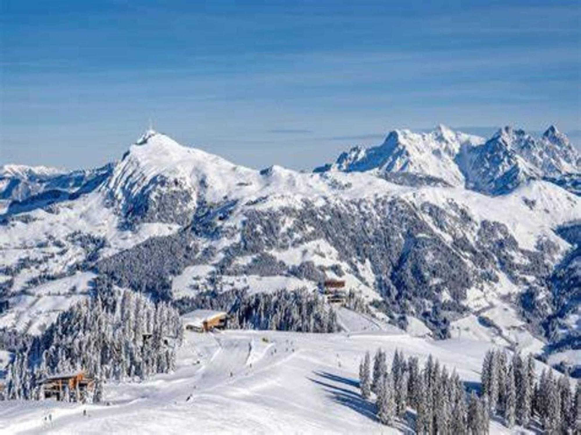 Apartment Near The Hahnenkamm Cable Car Kitzbühel Eksteriør bilde