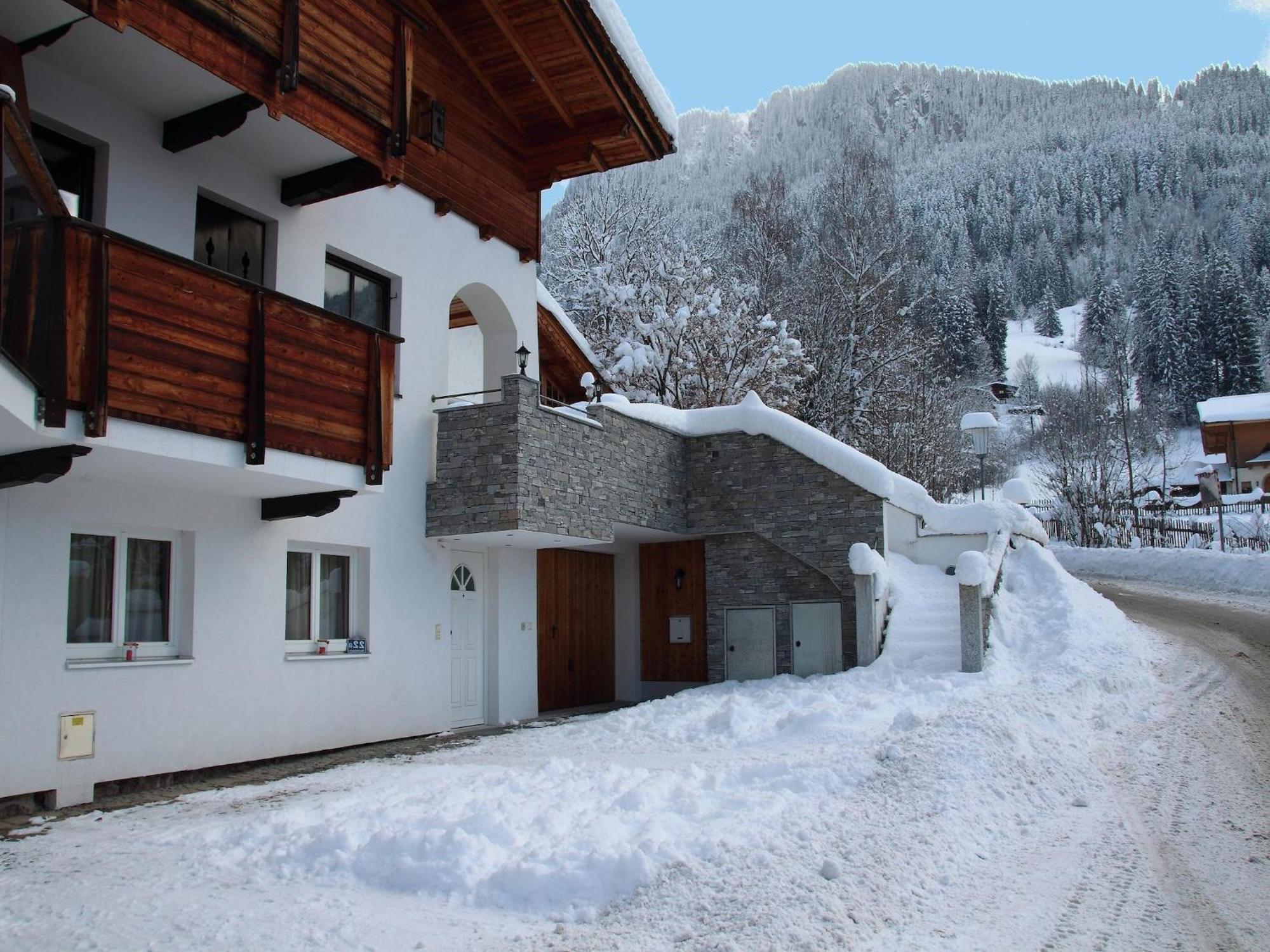 Apartment Near The Hahnenkamm Cable Car Kitzbühel Eksteriør bilde