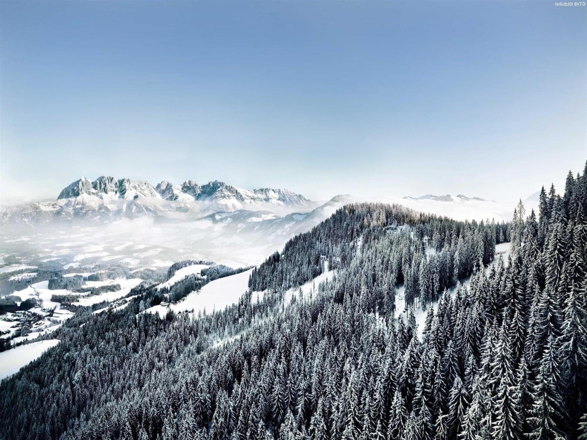 Apartment Near The Hahnenkamm Cable Car Kitzbühel Eksteriør bilde